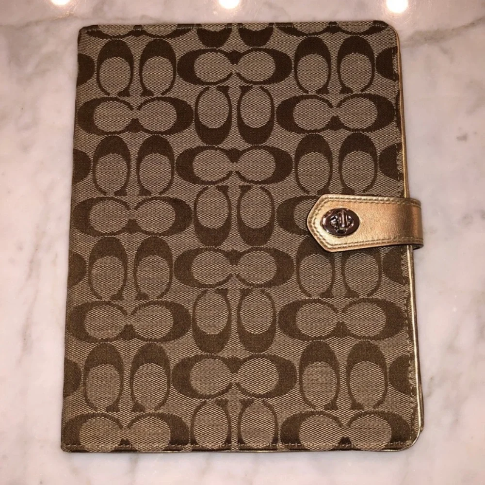 *HOST PICK* 🎉 Coach signature canvas brown and tan iPad case
